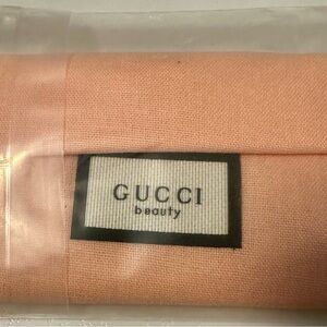 Gucci Beauty Peach Pouch and Comb